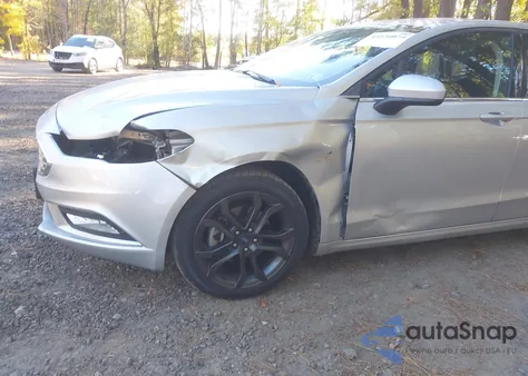 2018 Ford Fusion S z USA, uszkodzony, nr VIN 3FA6P0G73JR228039